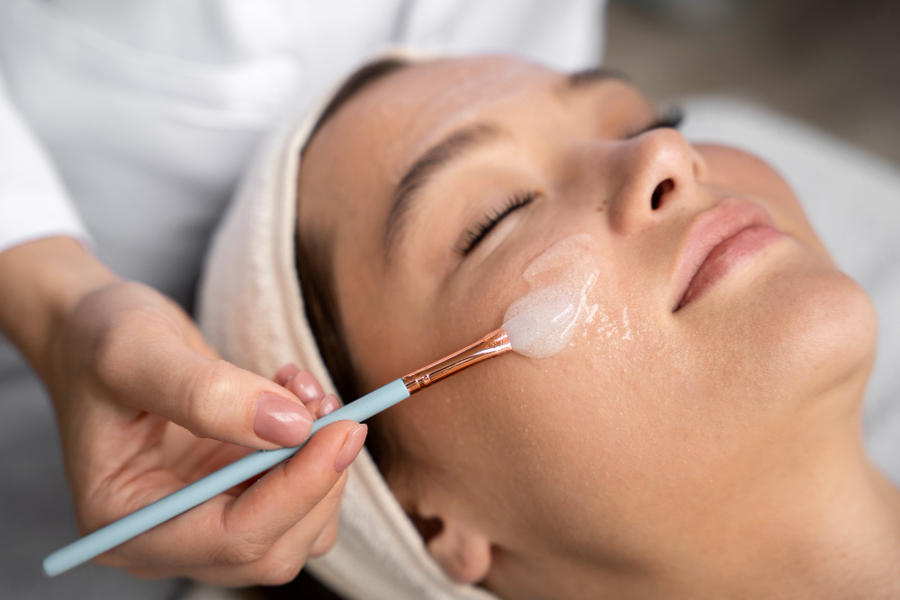 Chemical Peeling: Benefits, Procedure, Risks, and Aftercare Explained